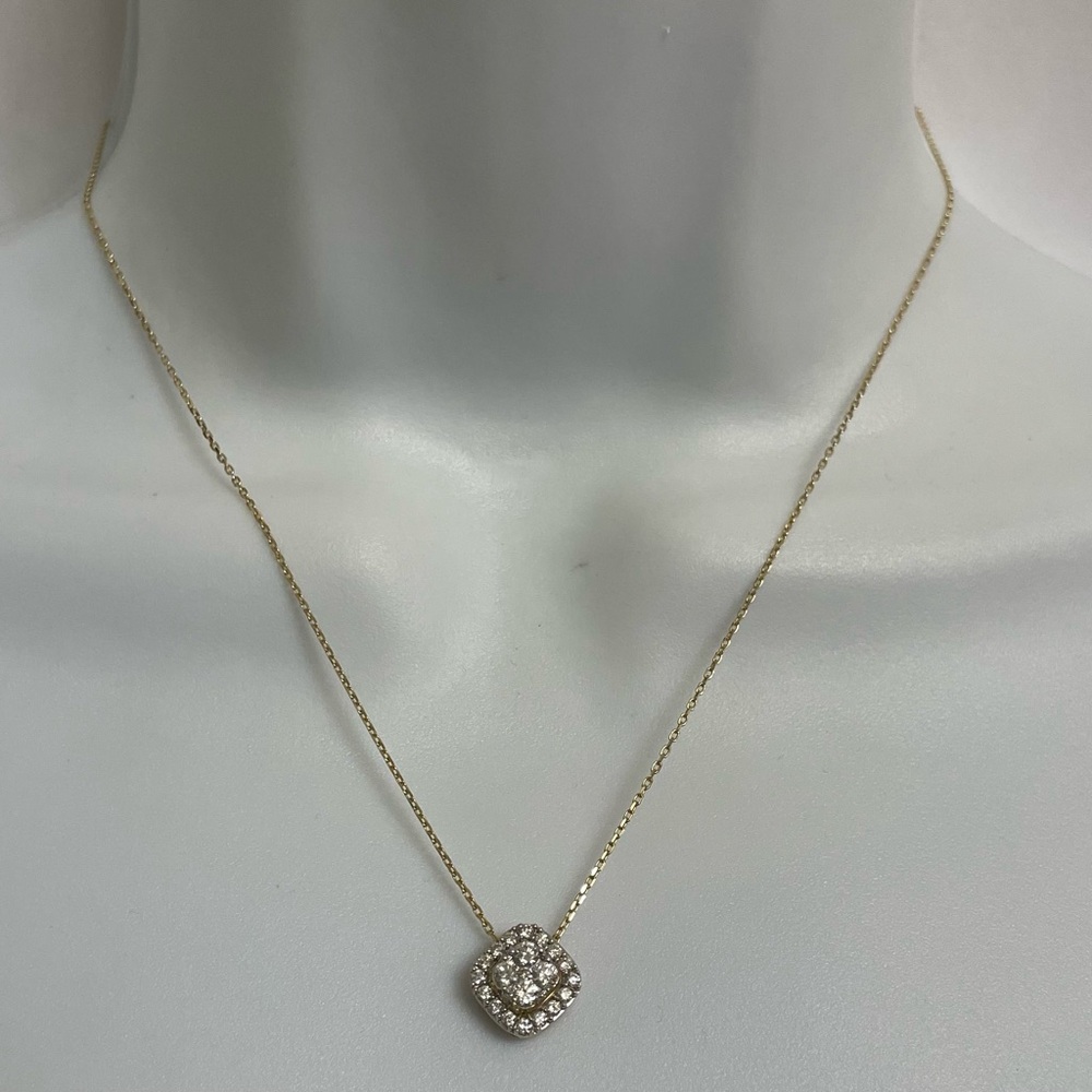 14K  Diamond Shaped Cluster Pendant with Necklace 18”
